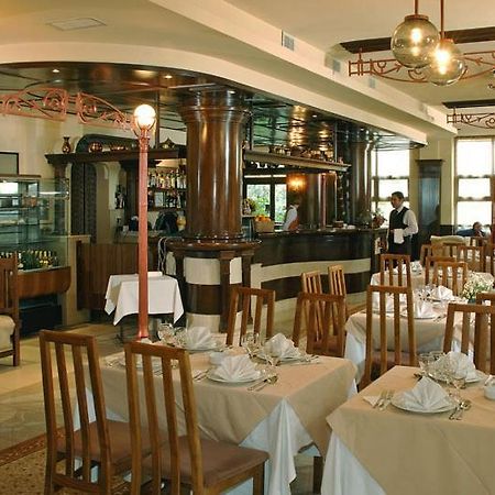 Hotel Irisa ブカレスト エクステリア 写真